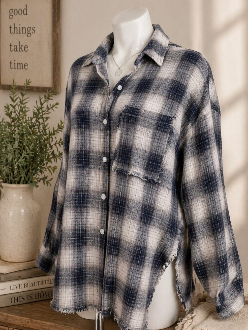 POL Distressed Boho Raw Hem Button Down Long Sleeve Flannel Shirt Sz L